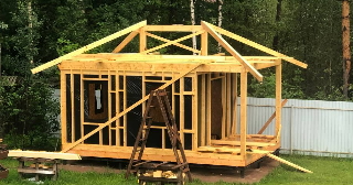 Сарай из бруса 100х100 в Новоуральске - строительство под ключ | Строй-Нву от 41348 руб.